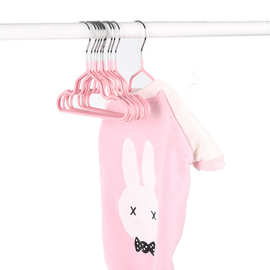 廣西荔浦衣架 從傳統(tǒng)家居到寵物用品的創(chuàng)新跨越